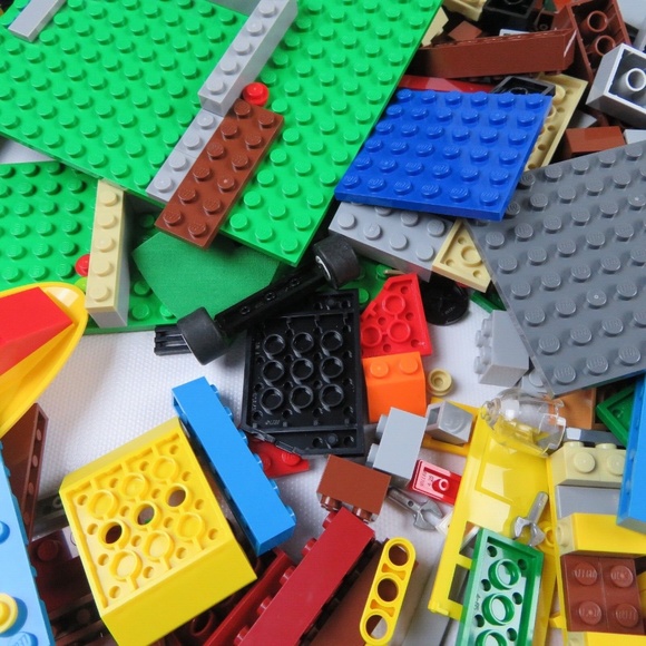 LEGO lot of small pieces, blocks, accessories, approx 1 lb 9 oz - Picture 5 of 7